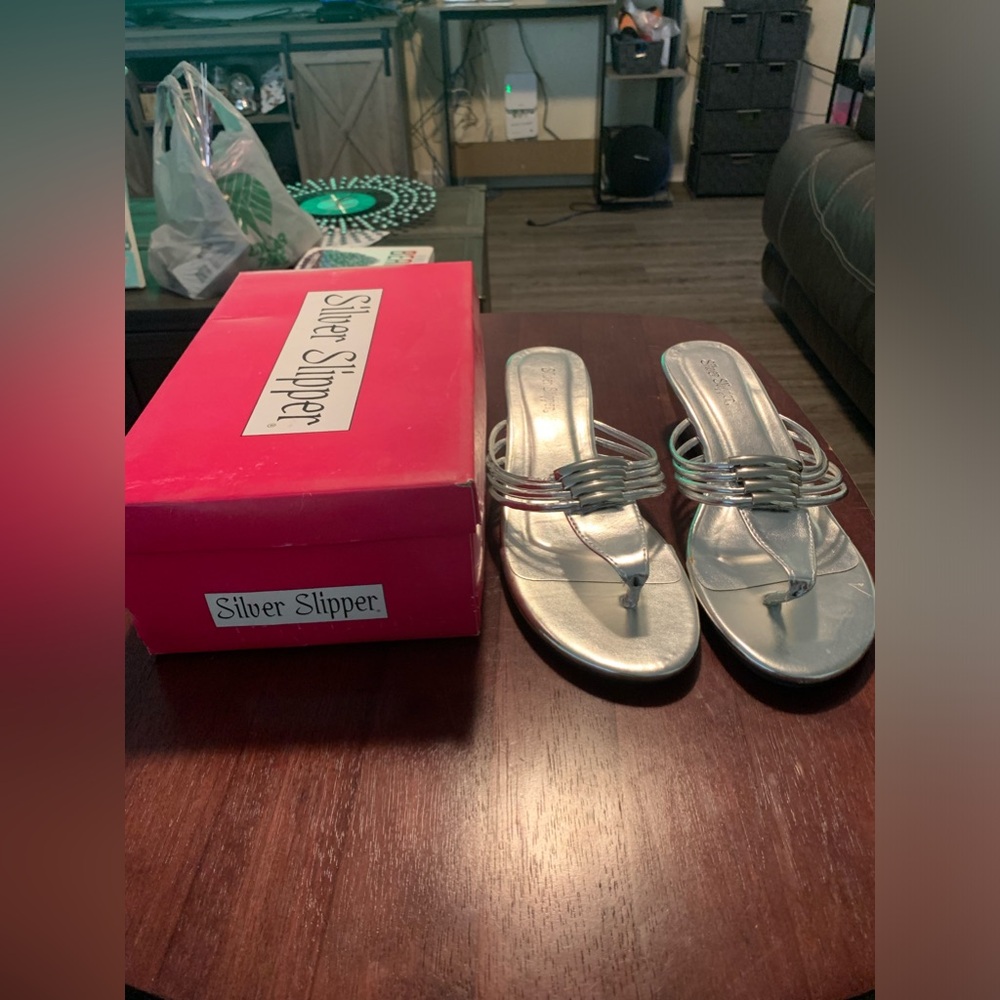 Silver Slipper Amanda Style Sandals 11W Silver